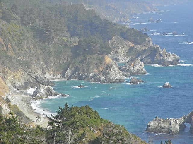 McWay Rocks an der Pazifikk&uuml;ste (8. Mai)