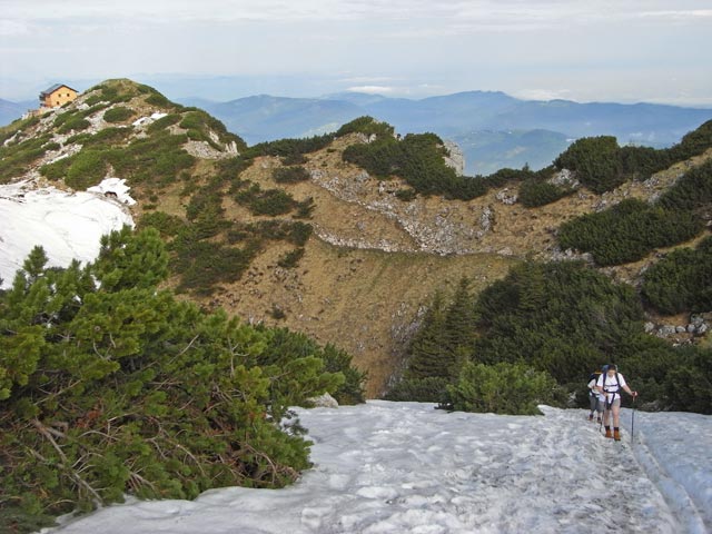 Irene und Daniela zwischen Gmundner H&uuml;tte und Pyramidenkogel (25. Mai)