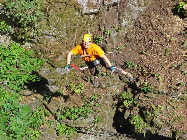 Zimmereben-Klettersteig: Axel auf der Seilbr&uuml;cke