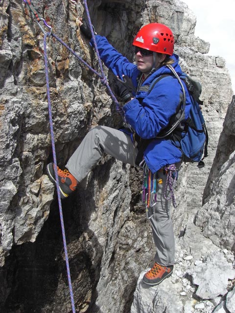 Normalweg Westliche Zinne: Daniela in der Schl&uuml;sselstelle (9. Juli)