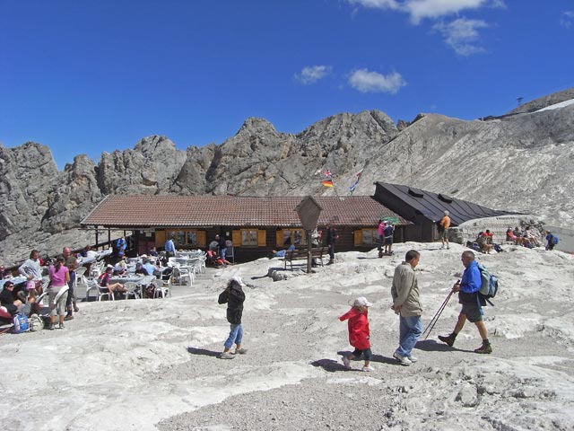 Rifugio Capanna al Ghiacciaio, 2.700 m