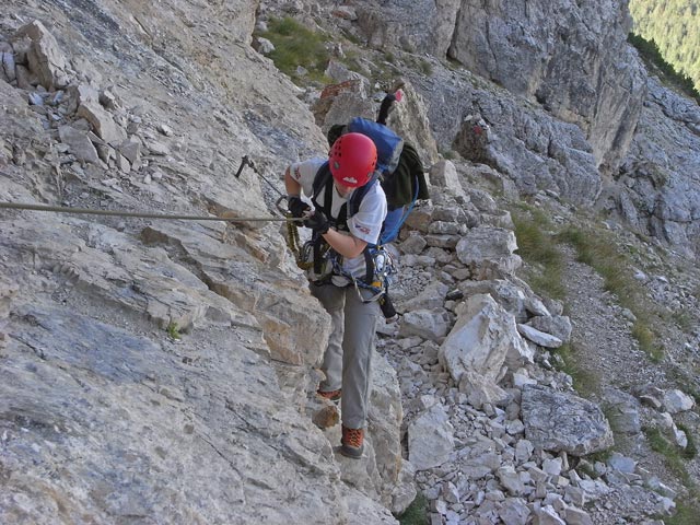 Via Ferrata Renè de Pol: Daniela im Einstieg (30. Aug.)