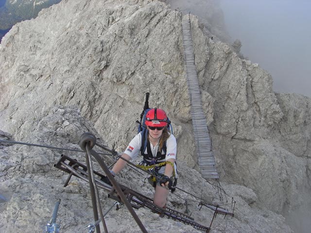 Via Ferrata Ivano Dibona: Daniela zwischen Abzweigung zum Cristallino d'Ampezzo und Ponte Cristallo (30. Aug.)