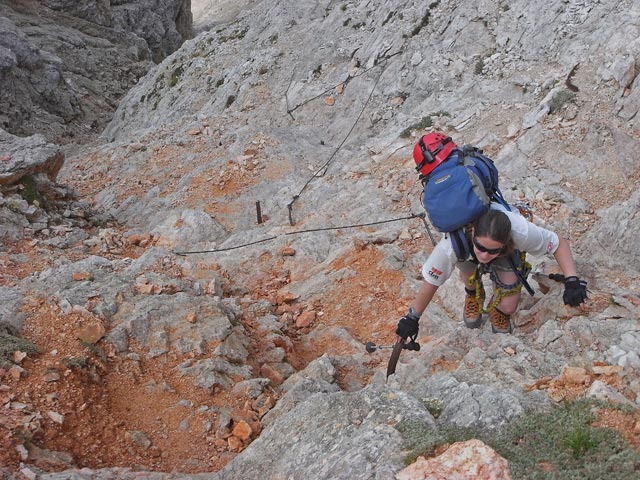 Via Ferrata Ivano Dibona: Daniela zwischen Forcella Bassa und Forcella Zurlon (31. Aug.)