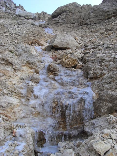 neben Weg 18 zwischen Kleiner Latemarscharte und Latemarwiese