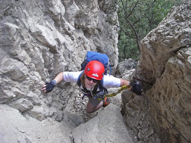 Fennberg-Klettersteig: Daniela nach der Schl&uuml;sselstelle