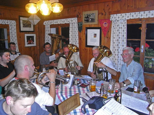 im Hans-Berger-Haus, 936 m (11. Okt.)