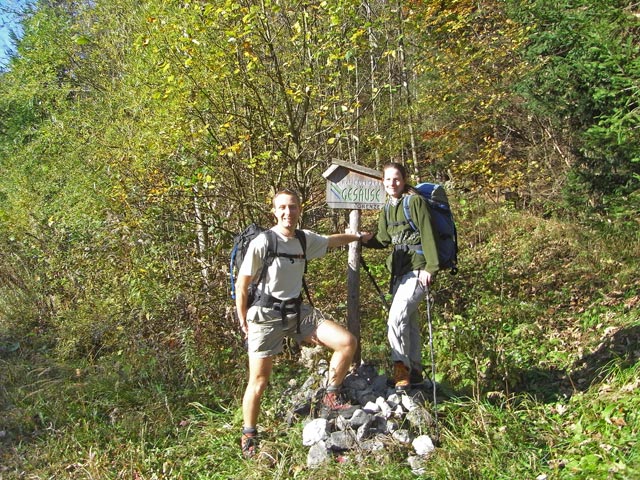 Ich und Daniela auf Weg 648 an der Grenze des Nationalparks Ges&auml;use (18. Okt.)