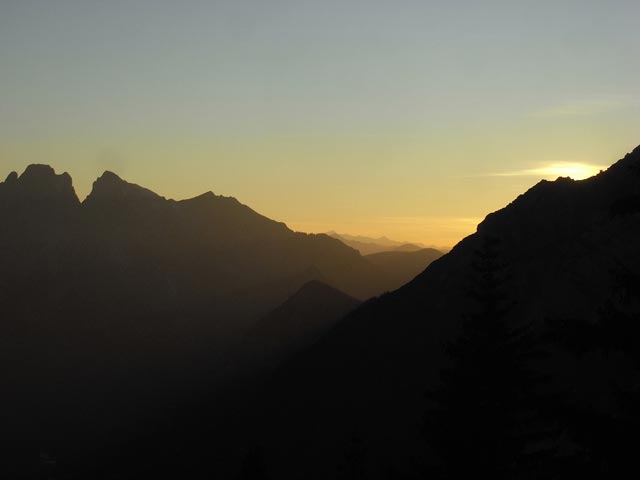 Sonnenuntergang &uuml;ber dem Ges&auml;use (18. Okt.)