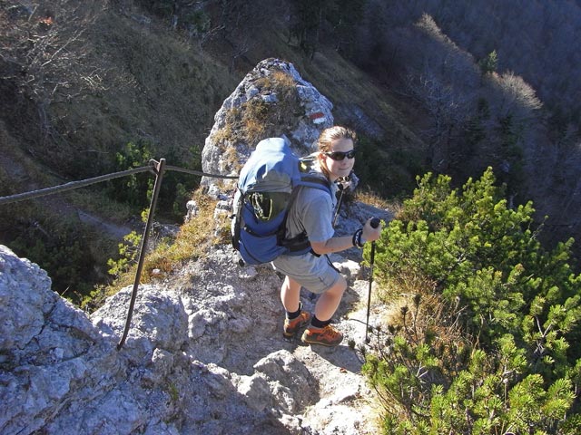 Daniela auf Weg 823 zwischen Gscheuerkopf und Kaiserniederalm (25. Okt.)