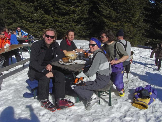 Erich, Marion, Daniela und Reinhard bei der Herrgottschnitzerh&uuml;tte, 1.318 m