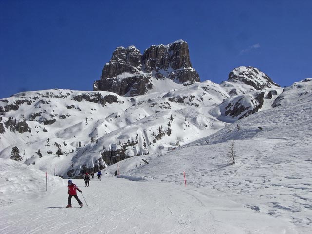Abfahrt von der Croda Negra zum Passo Falzarego (22. M&auml;rz)