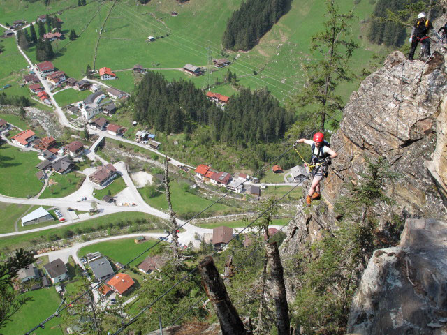 Daniela auf der zweiten Seilbr&uuml;cke