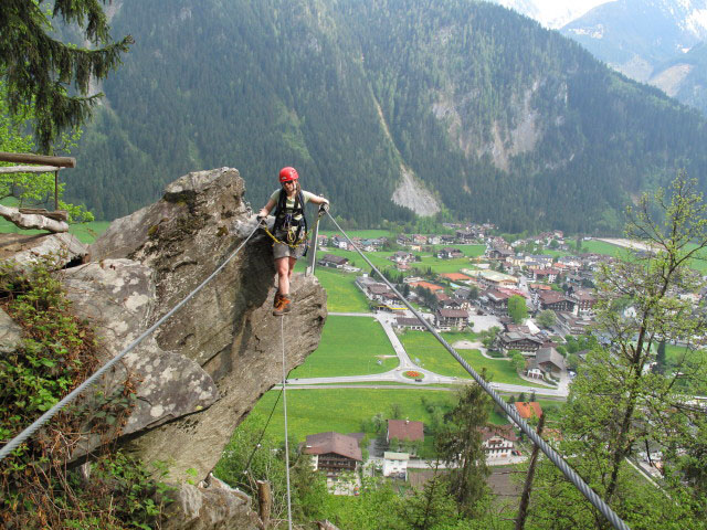 Daniela auf der Seilbr&uuml;cke