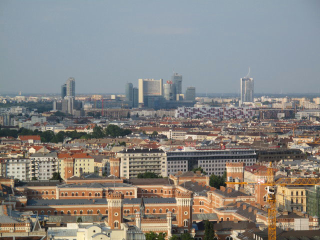 Donaucity vom S&uuml;dturm der Votivkirche aus