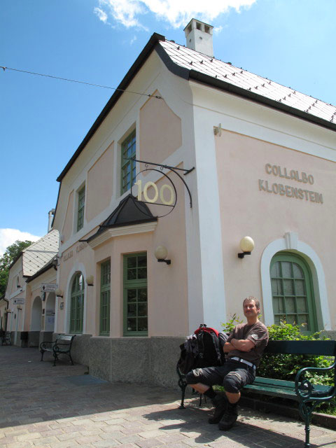 Erich im Bahnhof Klobenstein, 1.191 m (11. Juni)