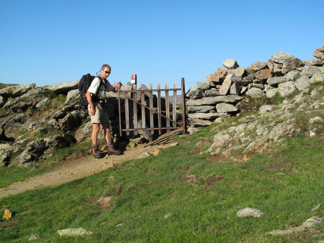 Ich auf Weg 7 auf der L&uuml;cklscharte, 2.378 m (13. Juni)