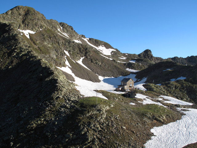 Flaggerschartenh&uuml;tte, 2.481 m (14. Juni)