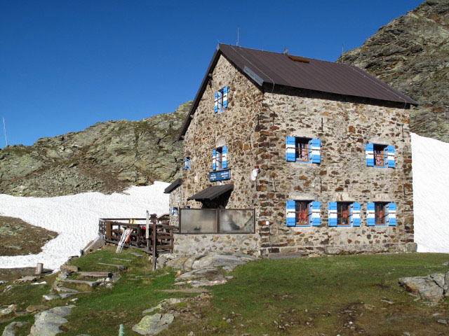 Flaggerschartenh&uuml;tte, 2.481 m (14. Juni)