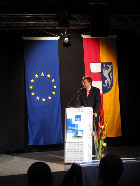 B&uuml;rgermeister Stadler in der Fachhochschule St. P&ouml;lten