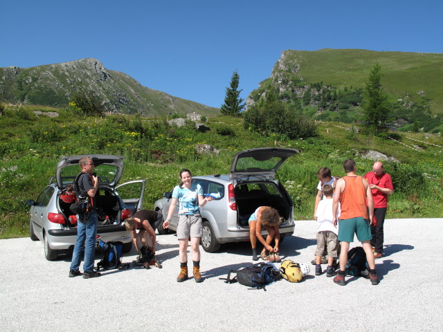 Peter, Edith, Daniela, Irmgard, Christoph, Martin, Erich und Friedrich beim Hotel Schneek&ouml;nig (17. Juli)
