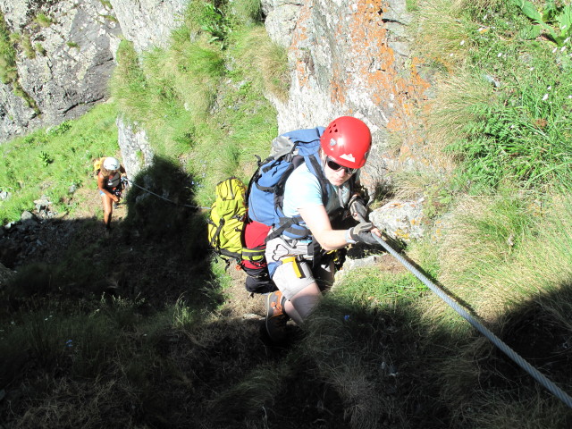 Falken-Klettersteig: Irmgard und Daniela im Einstieg (17. Juli)