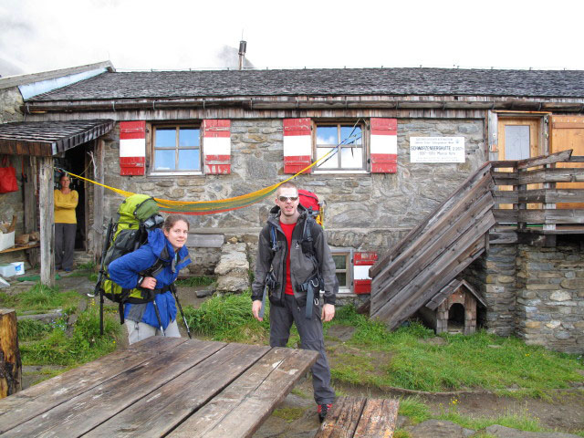Daniela und Norbert bei der Schwarzenbergh&uuml;tte, 2.267 m (25. Juli)