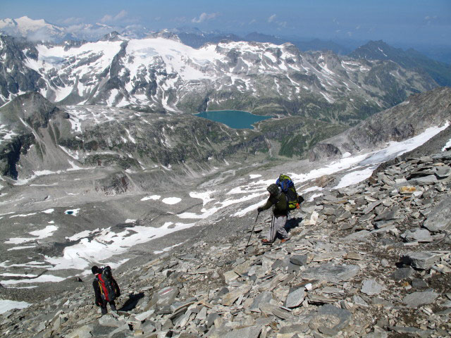 Norbert und Daniela auf Weg 702/715 zwischen Oberer &Ouml;denwinkelscharte und Gamskopf (1. Aug.)