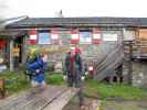 Daniela und Norbert bei der Schwarzenberghütte, 2.267 m (25. Juli)