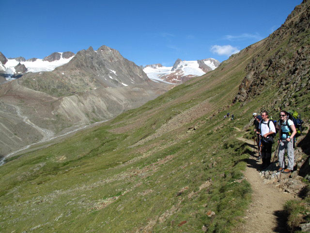 Reinhard, Anke, Erich und Daniela am Seufertweg zwischen Vernagtbach und Platteibach (17. Aug.)