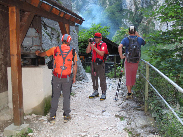 Erhard, Axel und Andreas bei der H&ouml;llentaleingangsh&uuml;tte