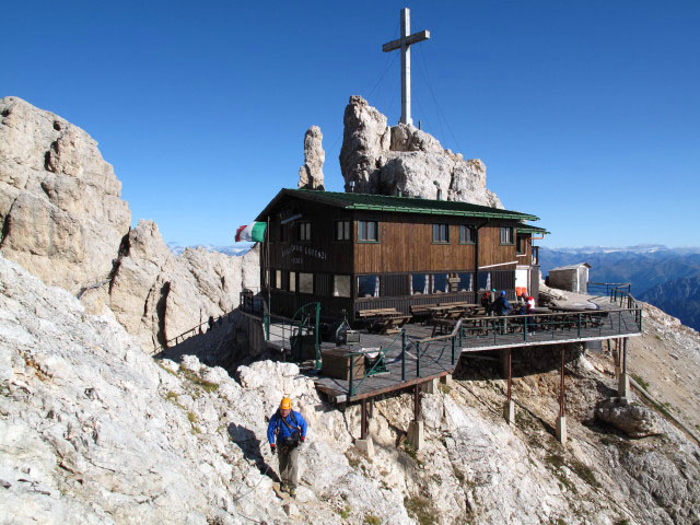 Via Ferrata Mario Bianci: Axel beim Rifugio Guido Lorenzi, 2.932 m