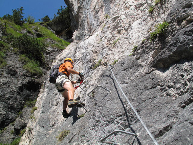 Gr&uuml;nstein-Klettersteig: Andreas in der schwierigen Variante