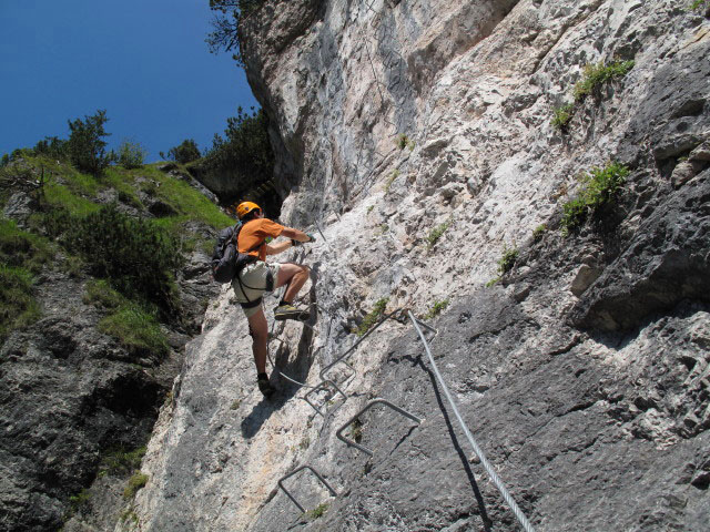 Gr&uuml;nstein-Klettersteig: Andreas in der schwierigen Variante