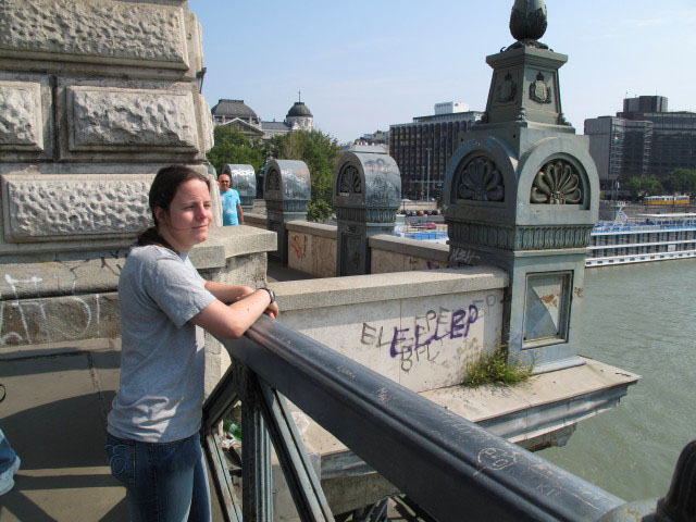 Daniela auf der Kettenbr&uuml;cke (13. Sept.)