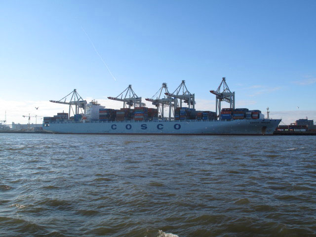 Cosco Ningbo im Hafen (30. Okt.)