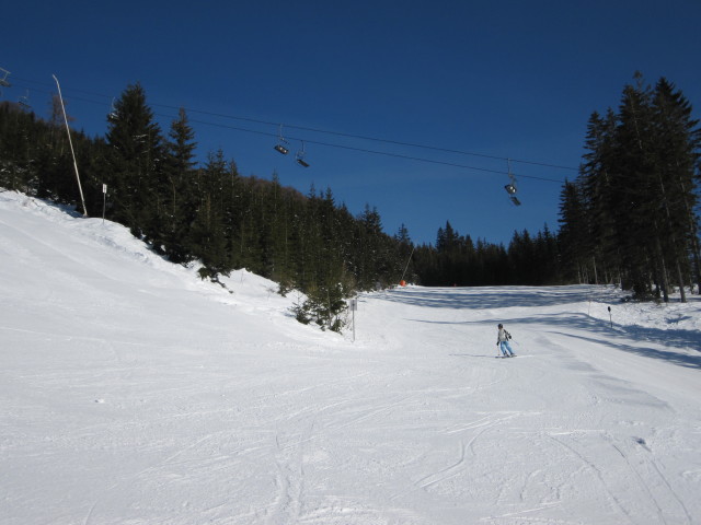 Mama auf der Abfahrt Hennest