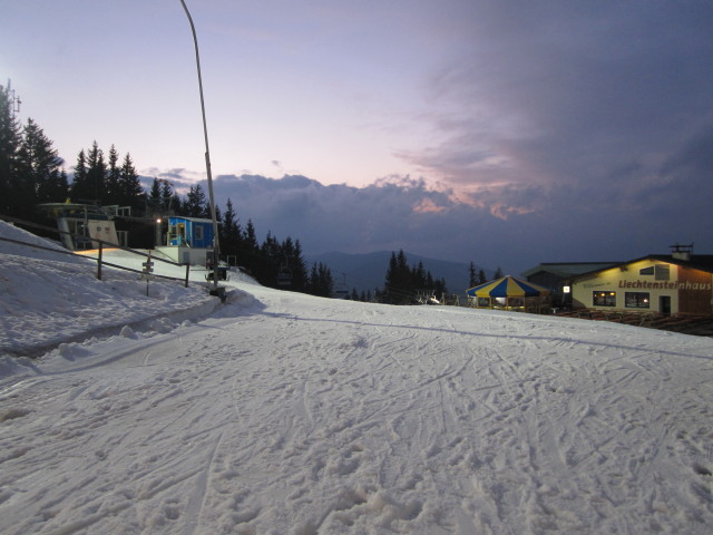 Bergstation der 4-er Sportbahn Blauer Blitz und Liechtensteinhaus