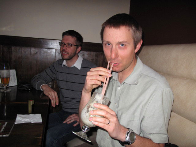 Norbert und ich in der Bar Verdict (23. Apr.)