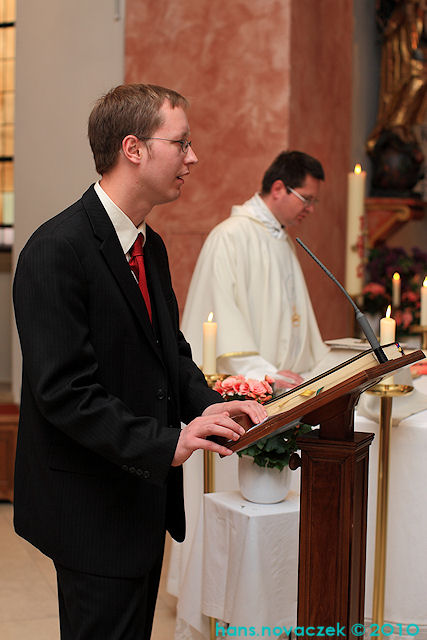 Johannes und Pater Pio in der Kreuzkirche des Stifts Heiligenkreuz (7. Mai) © novaczek.at