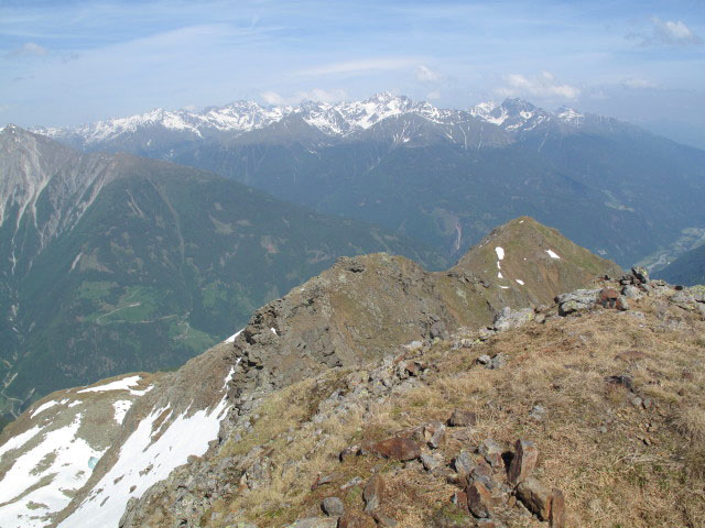zwischen Rotem Kögele und Mele (11. Juni)