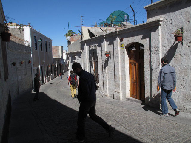 Harald, Valentin, Norbert und Roland in der Barrio de San Lázaro in Arequipa (5. Juli)