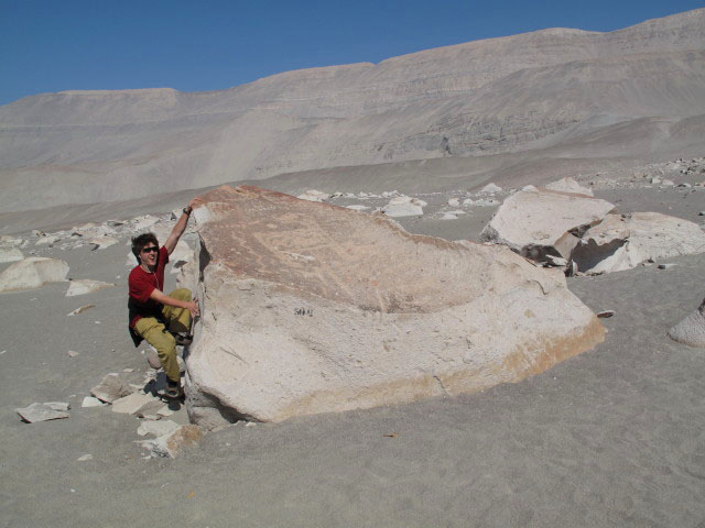 Valentin in den Petroglifos de Toro Muerto (8. Juli)