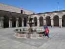 Daniela in der Iglesia de la Compañia in Arequipa (6. Juli)
