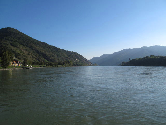 Donau von der Rollfähre Spitz - Arnsdorf aus
