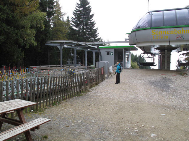 Sabrina bei der Bergstation der Sonnenbahn, 1.174 m