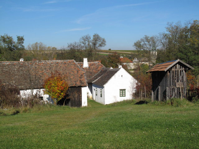 Vierseithof und Kukuruzspeicher des Wultendorfer Hofs