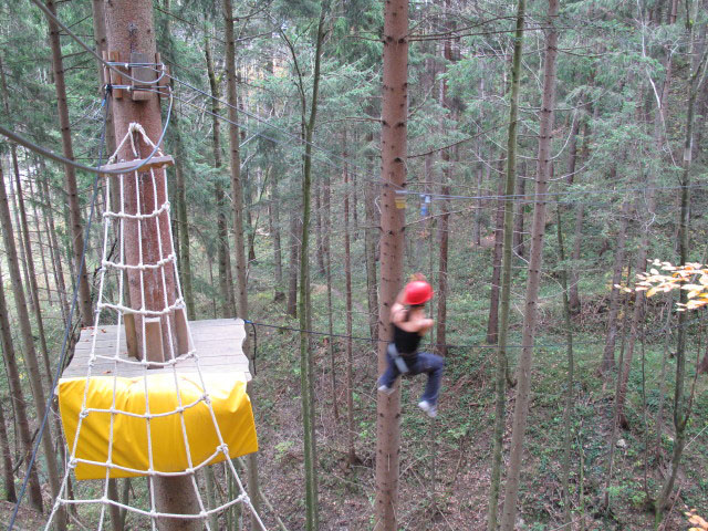 Karin im Parcours 'Wiesel'