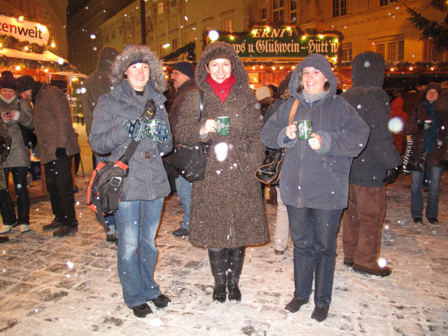 Carmen, Agata und Doris am Altwiener Christkindlmarkt