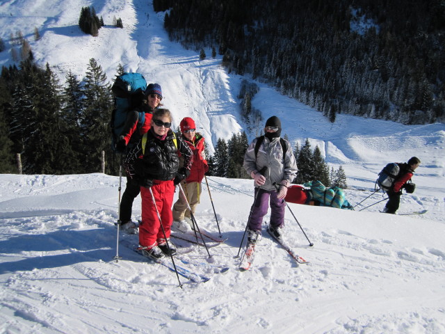 Martina, Lea, Marion, Hanna und Erhard auf der Streicheralm (1. Jän.)